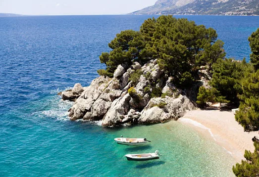 apartmani-jovic-slika-plaza-punta-rata-brod