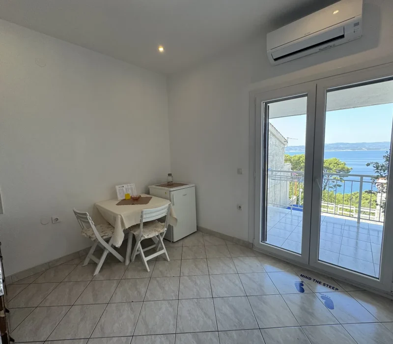 pogled-na-more-apartmani-jovic